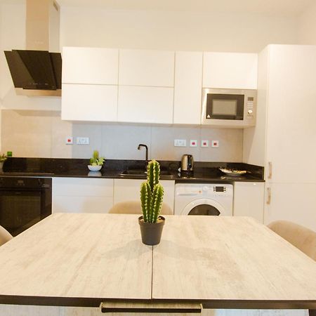 Accra Luxury Apartments @ Pine Court Екстериор снимка
