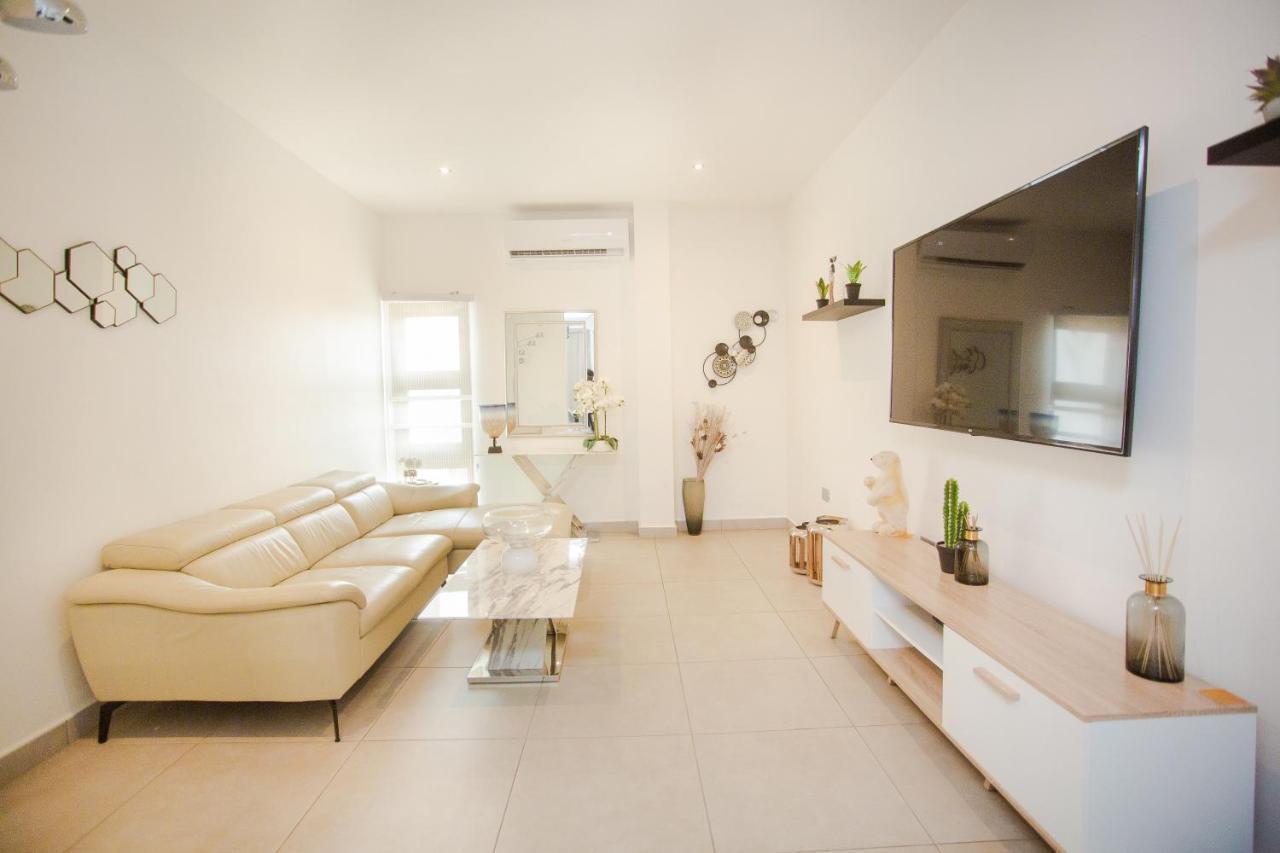 Accra Luxury Apartments @ Pine Court Екстериор снимка