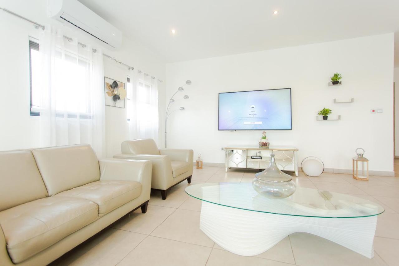 Accra Luxury Apartments @ Pine Court Екстериор снимка