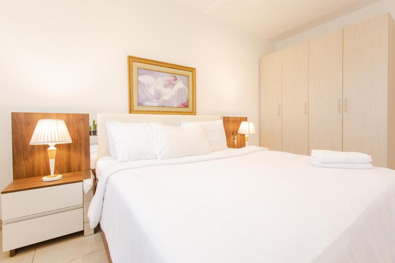 Accra Luxury Apartments @ Pine Court Екстериор снимка