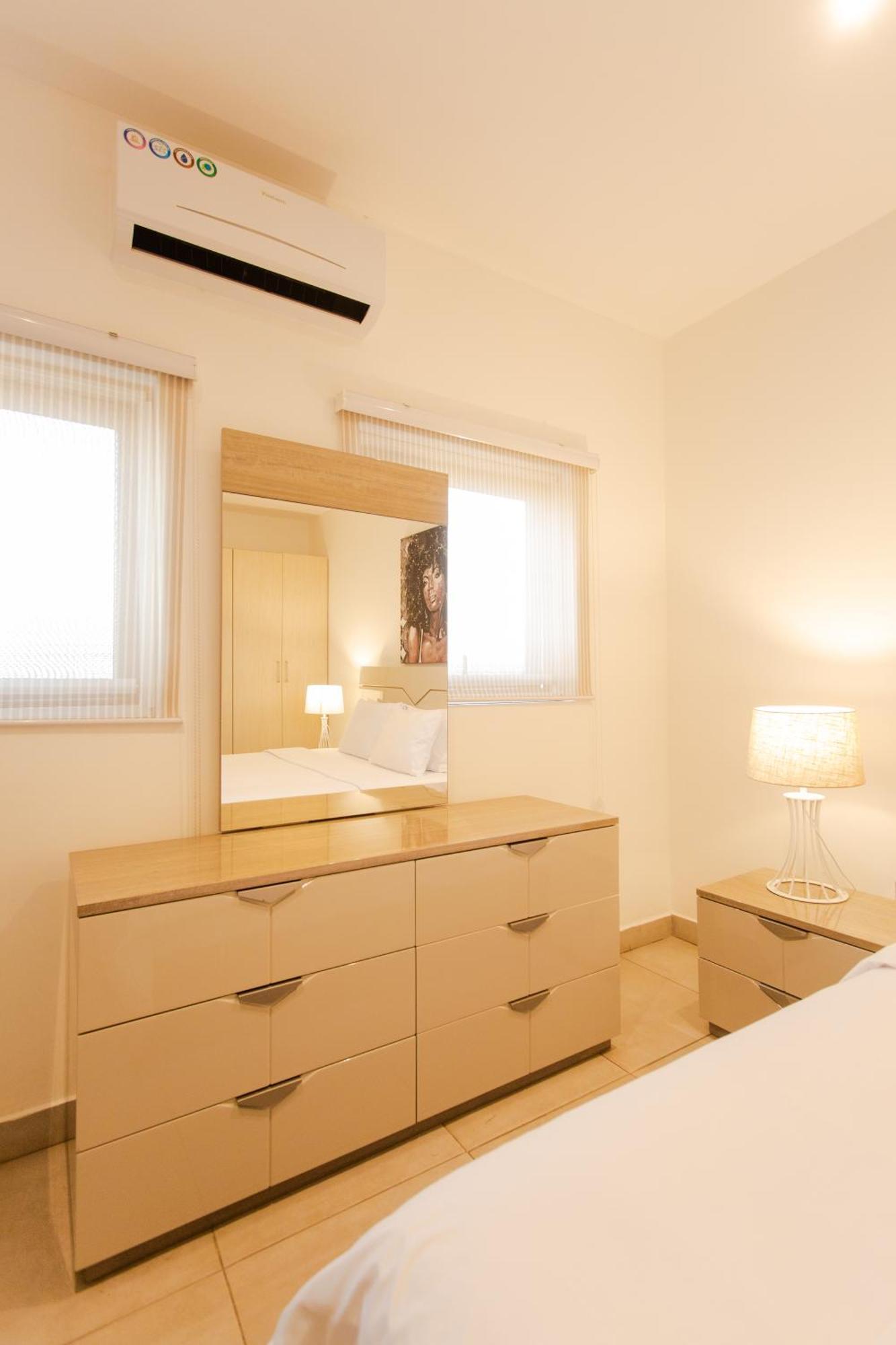 Accra Luxury Apartments @ Pine Court Екстериор снимка
